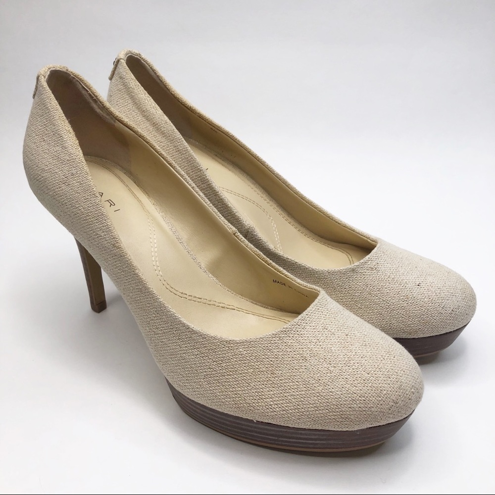 tahari pumps